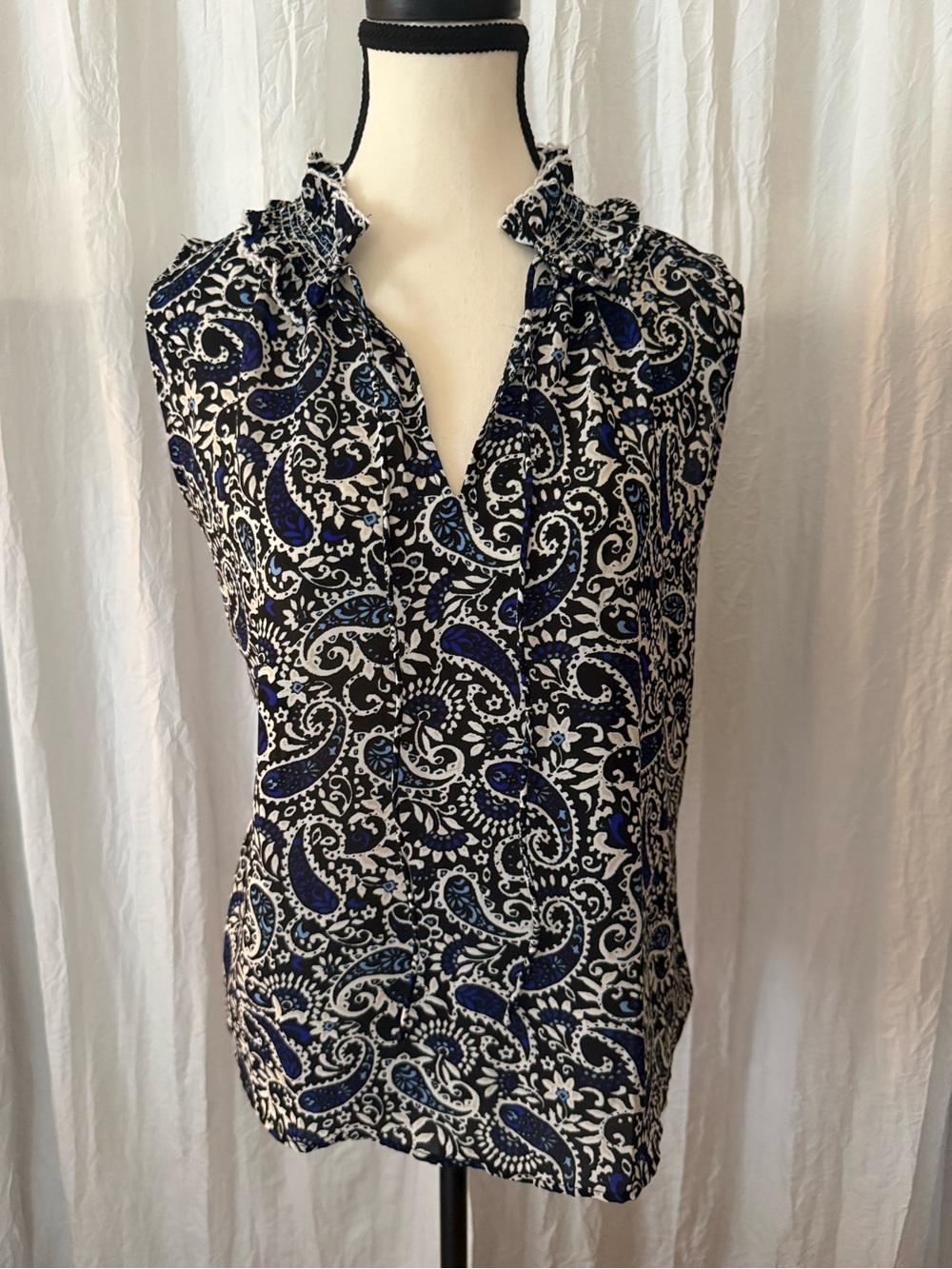 LOFT Paisley Sleeveless Blouse S Blue Black White Ruffle Collar Tie Neck NWOT